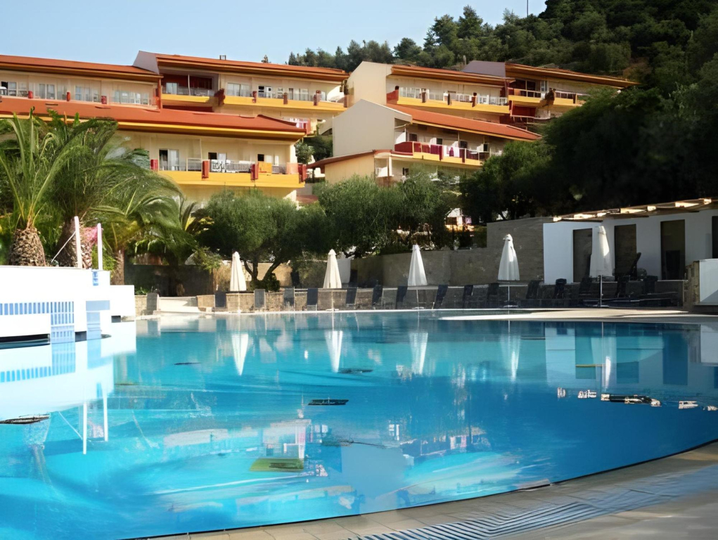Lagomandra Hotel and Spa