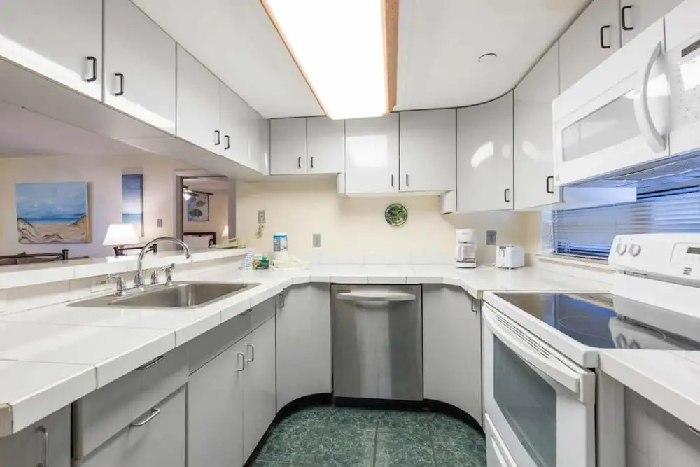 Saida Royale Condominium 9069