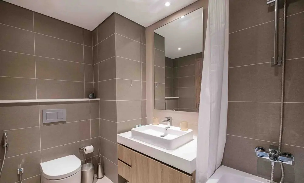 LUX Contemporary Suite View 7