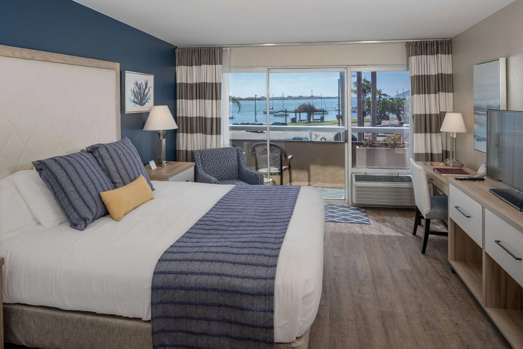 Bay Club Hotel and Marina