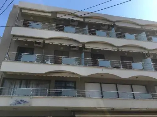 Paralio rooms