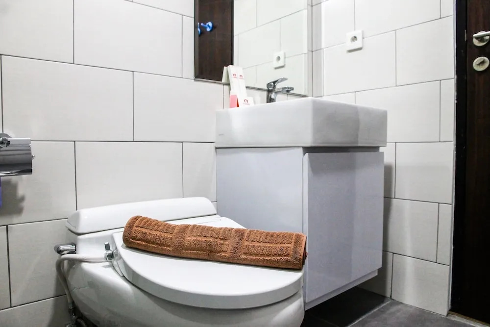 Exclusive 2BR Lexington Apartment near Pondok Indah