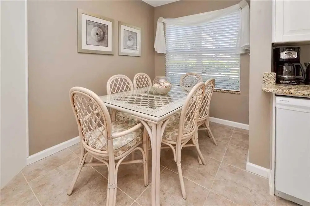 Vista Verde East - Two Bedroom Condo - 6-147