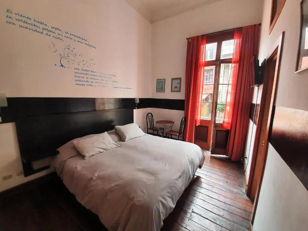 Maki Hostel Valparaiso
