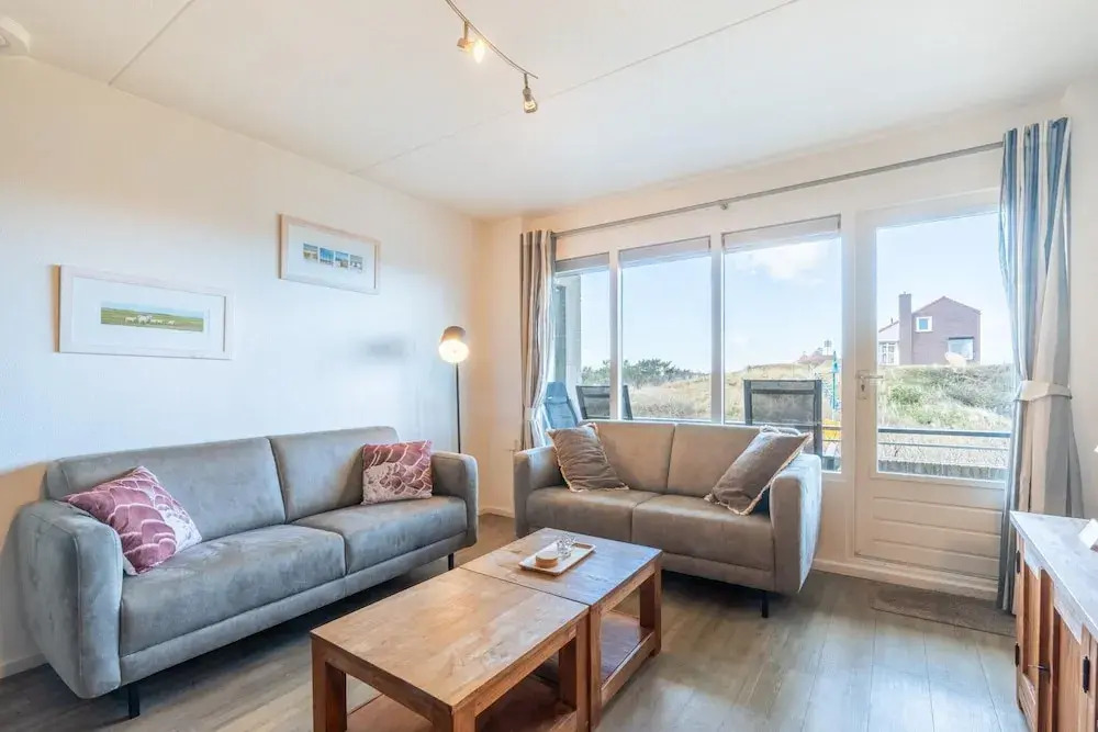 Comfortable 4-person Apartment With Terrace and View