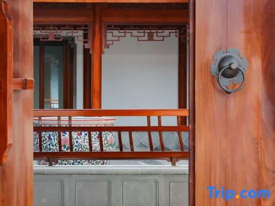 Zhongwu Hotel Nine Garden
