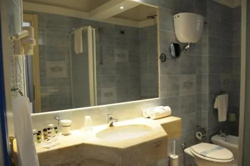 Sunshine Hotel & Spa