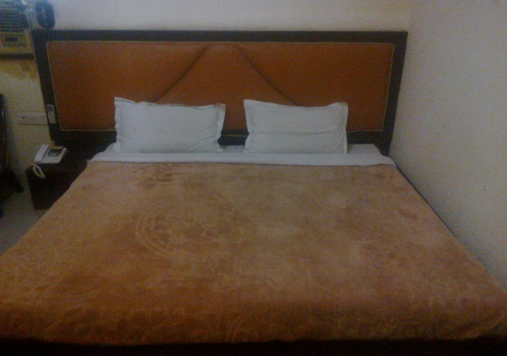 OYO 27812 Hotel Shobha Residency