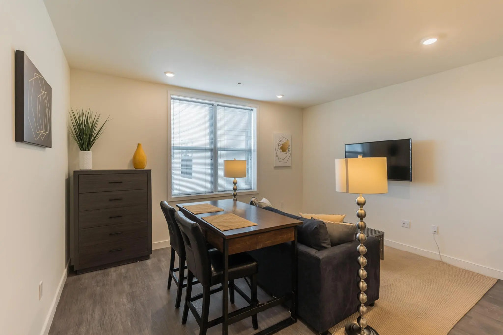 Pine Suite - 409
