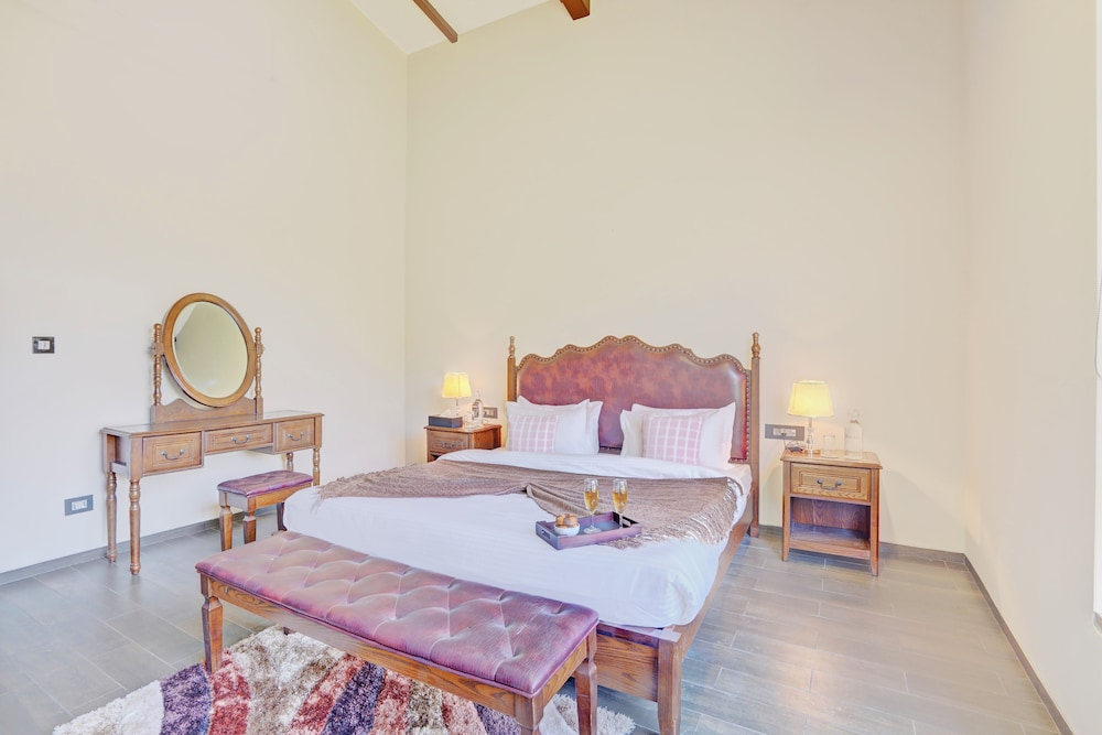 ELIVAAS Villa 39 Serene 6BHK with Pool