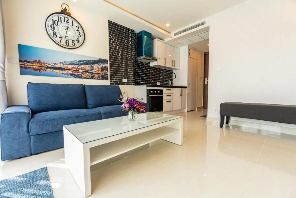 Centara Avenue Residence by Patsamon