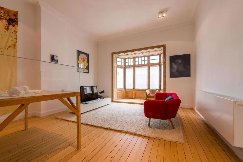 Spacious Belle Epoque House with free parking