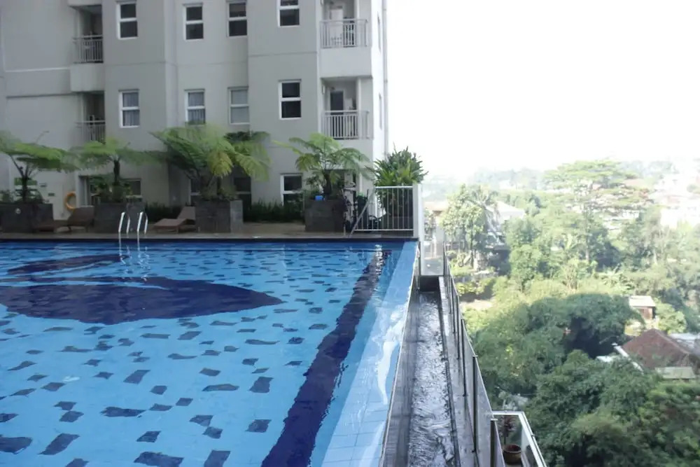 Direct Access to Pool 2BR Apartment at Parahyangan Residence