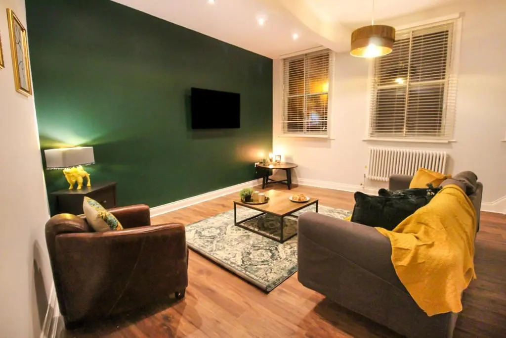 3 Bedroom City Centre Townhouse