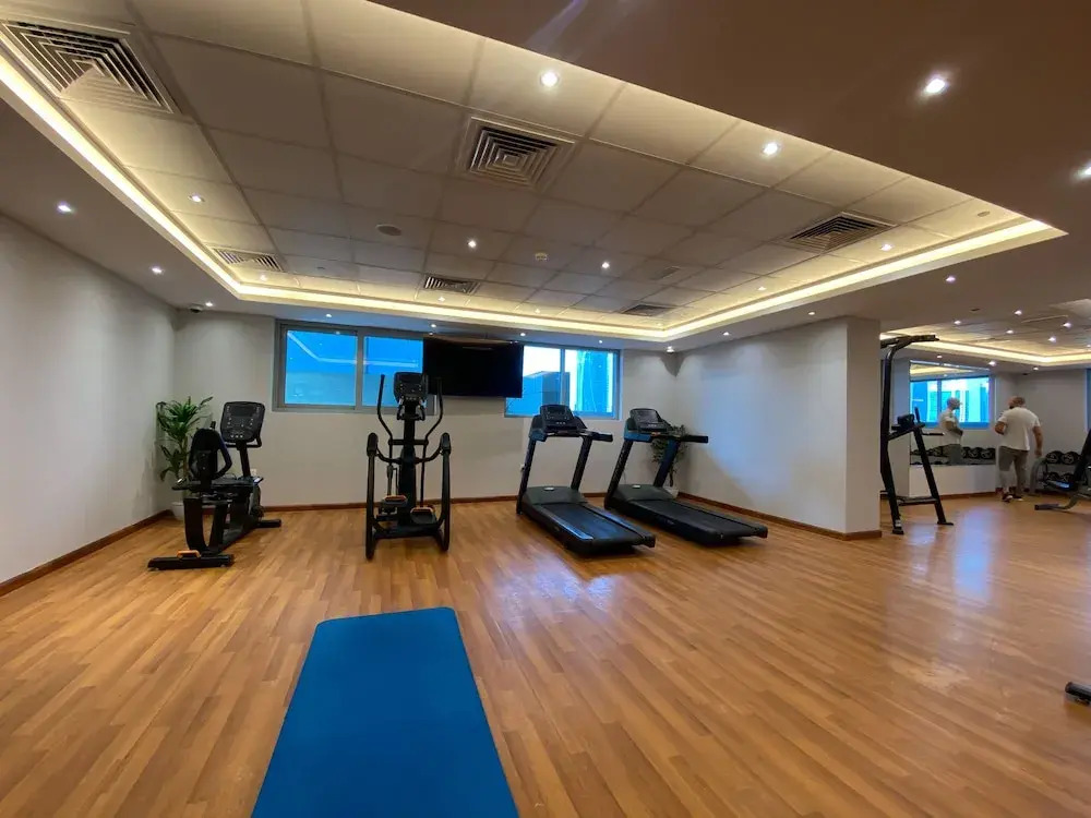 Luxury StayCation - Elegant 1BR Apartment in the Heart of Dubai