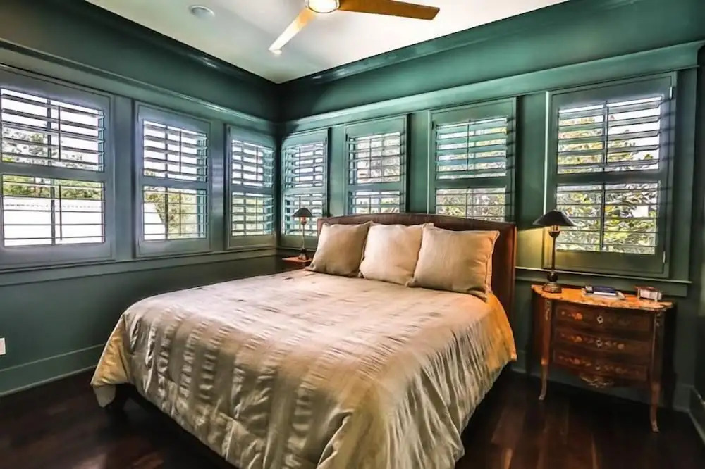 Dream Weaver 5 Bedroom Holiday Home by Five Star Properties