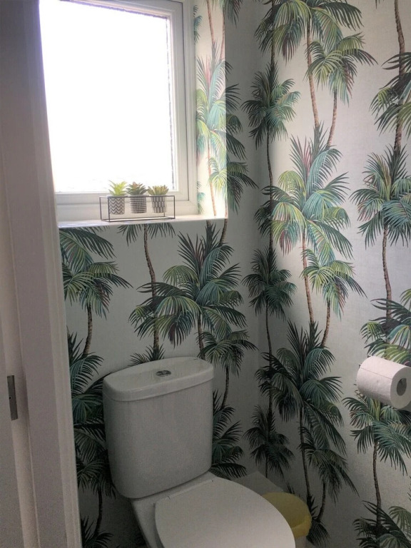 Impeccable Modern Two Bed House in Colwyn Bay