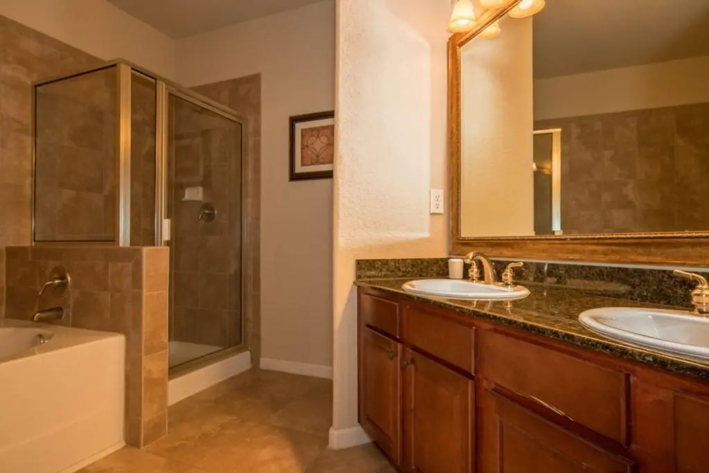 904 Charo Pkwy, Unit 533 4 Bedrooms, 3 Bathrooms