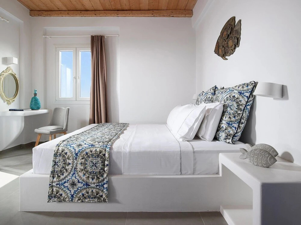 Lithos Luxury Rooms