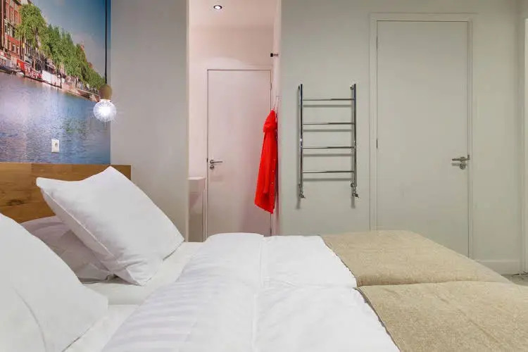House Management Group Marnix Suites – House