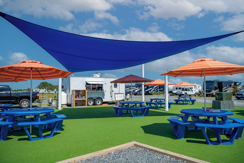 Chincoteague Bay RV Resort & Cottages
