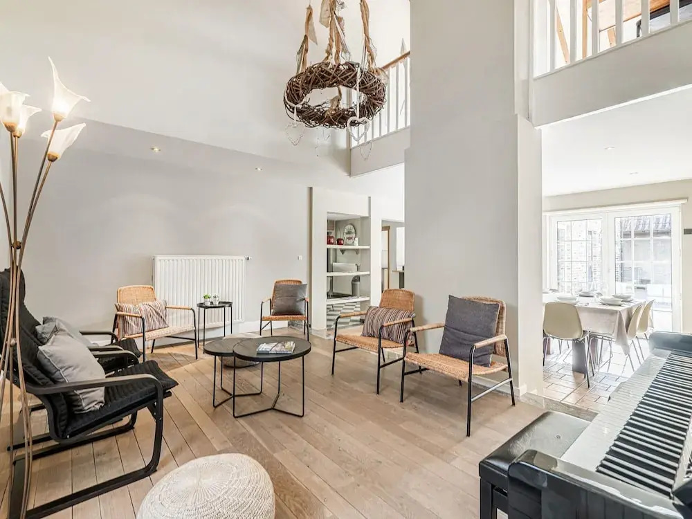 Luxury Retreat With Furry Friends