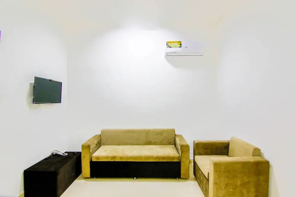 OYO 130 Al Gazzaz Furnished Apartment