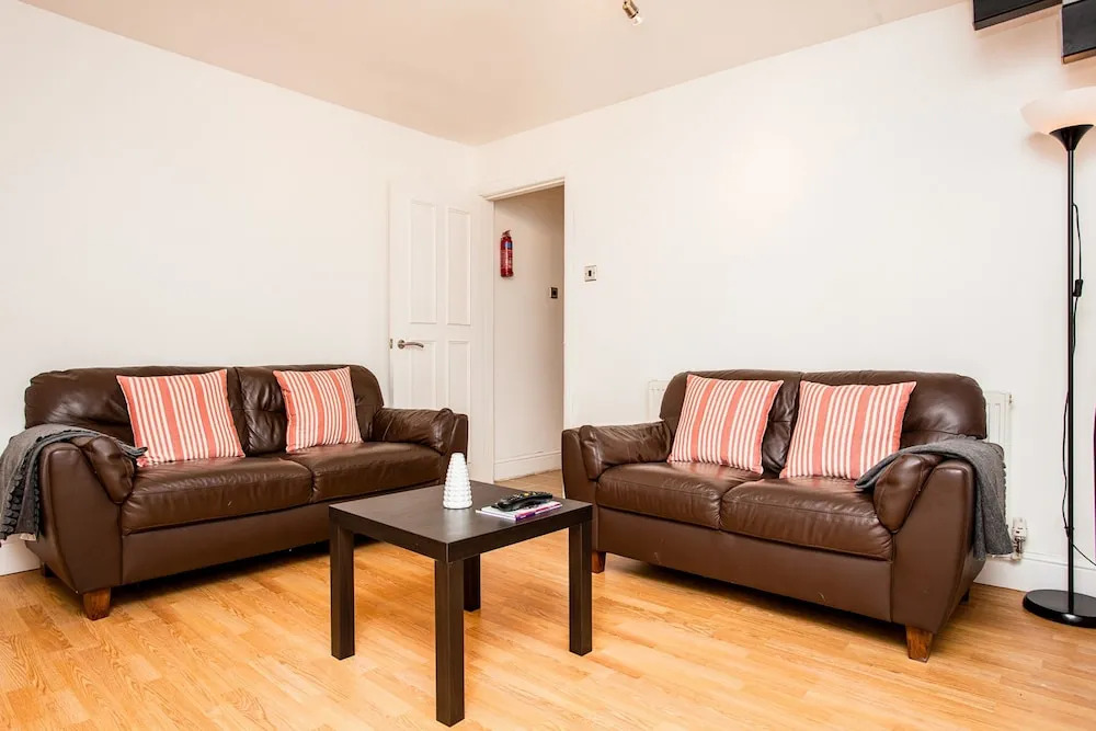 Bright &Spacious Family Home near London Bridge