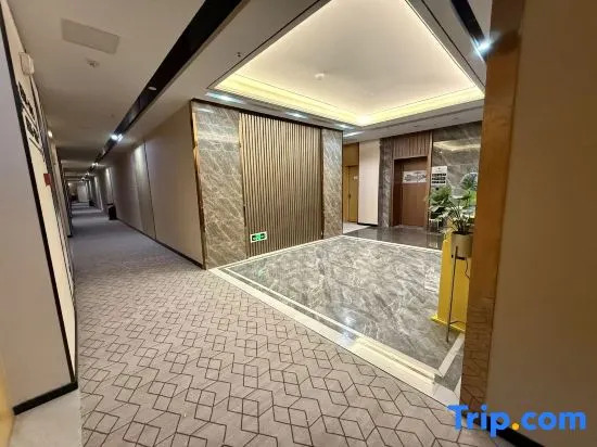 Yifeng Hotel