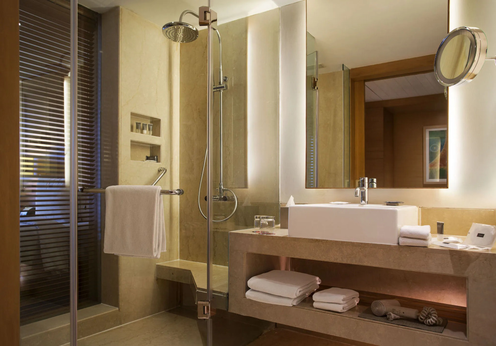 Courtyard by Marriott Gurugram Downtown