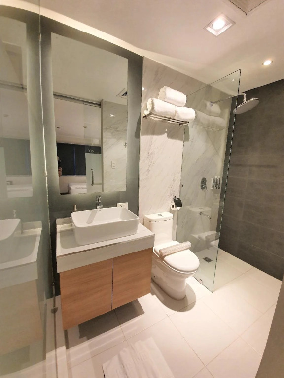 Real Suites
