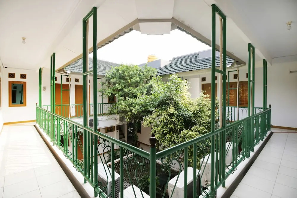 Airy Syariah Raya Inpres Kramat Jati Jakarta