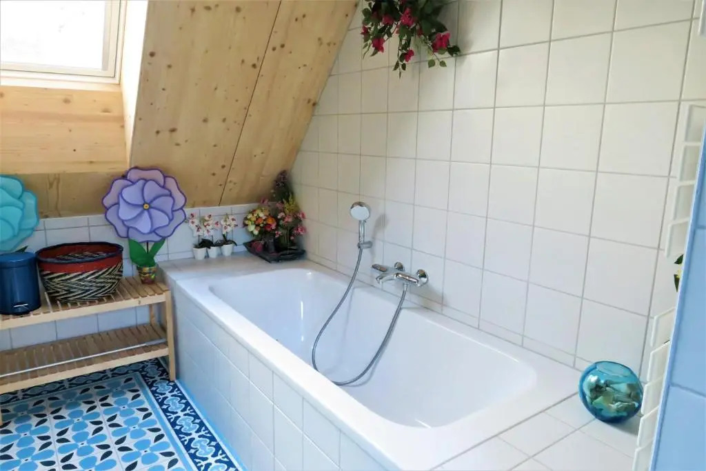 Villa neuve en bois, avec jardin et terrasse, au centre de PERROS-GUIREC - Réf 945