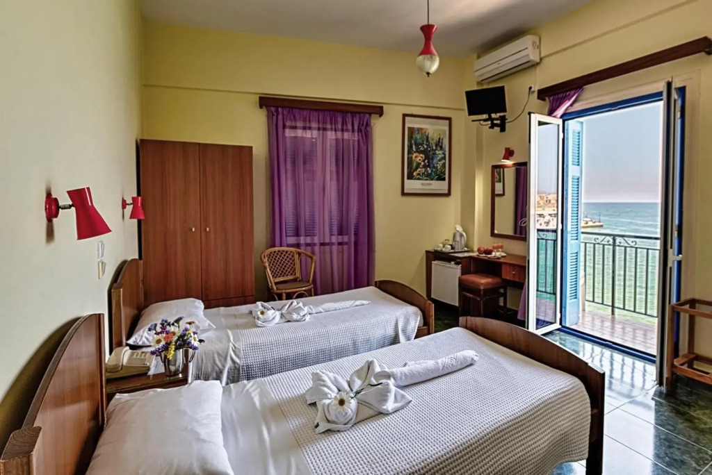 Lucia Hotel