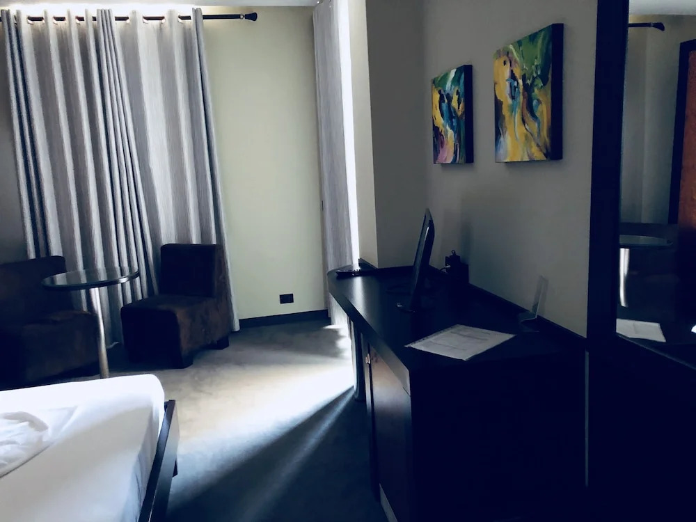 Icon Hotel