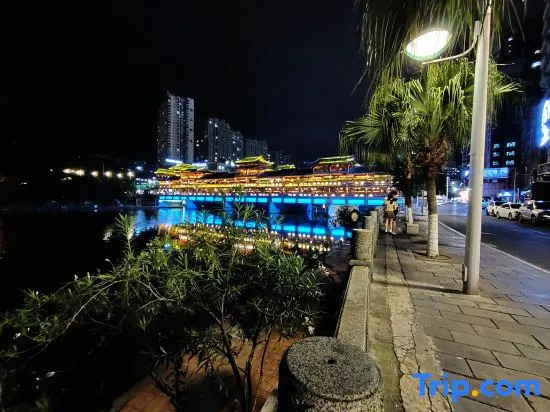 Yalante Hotel