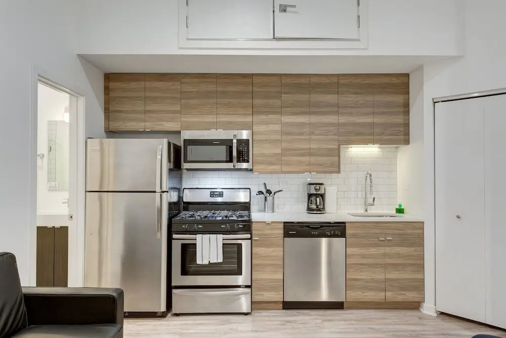 Enjoy A Romantic Chicago Getaway - This Windy City Studio Is Perfect For 2 - 747 Lofts Cabin 104 by RedAwning