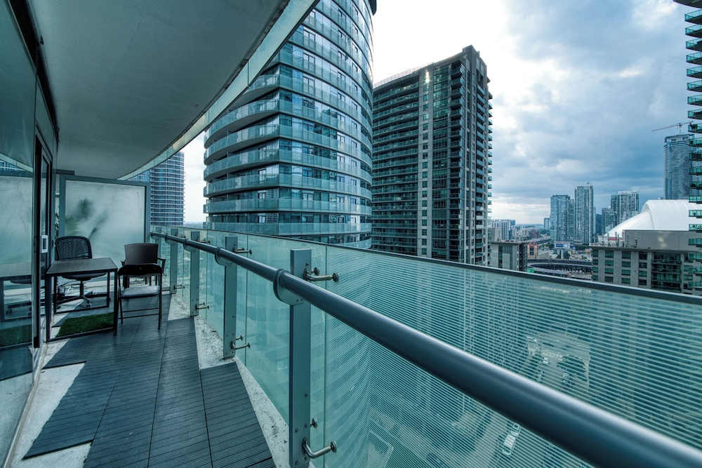 The York Suites