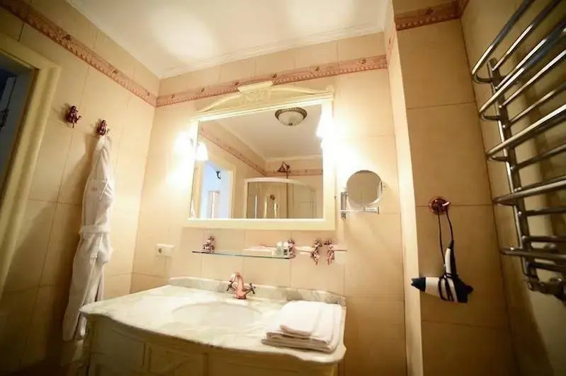 Visak Hotel