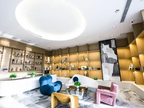 Green Oriental Hotel (Beijing International Trade Sihui Gaobeidian subway station store)