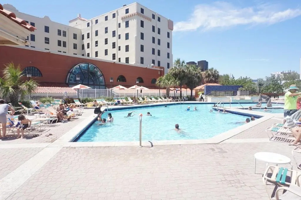 657 Apartment Hollywood Beach