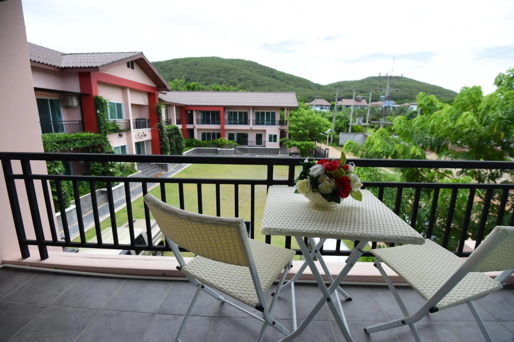 Rose Villa Resort