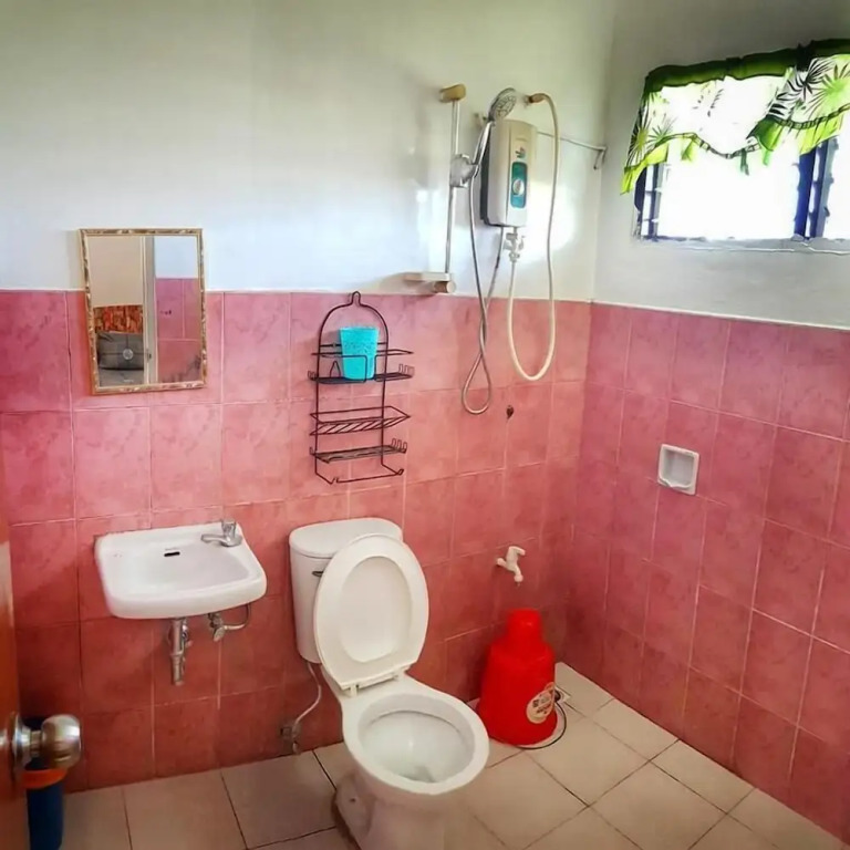 WHITE BEACH GUEST HOUSE