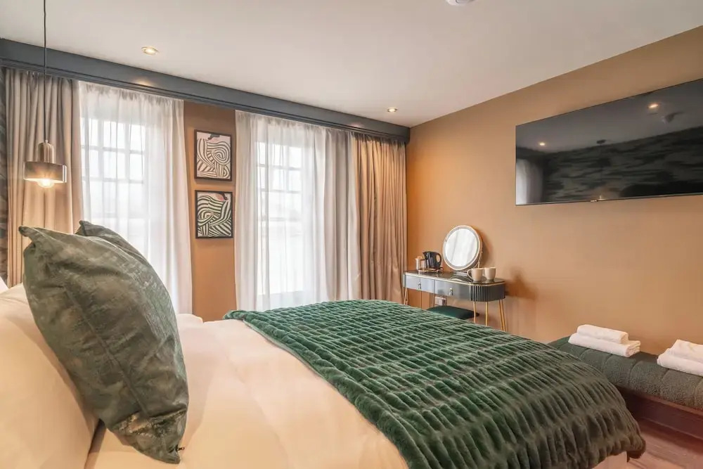 Howfield Hotel