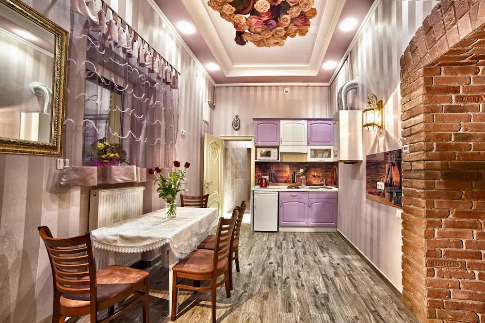 Apartments Galicia Lviv Saksaganskogo 11