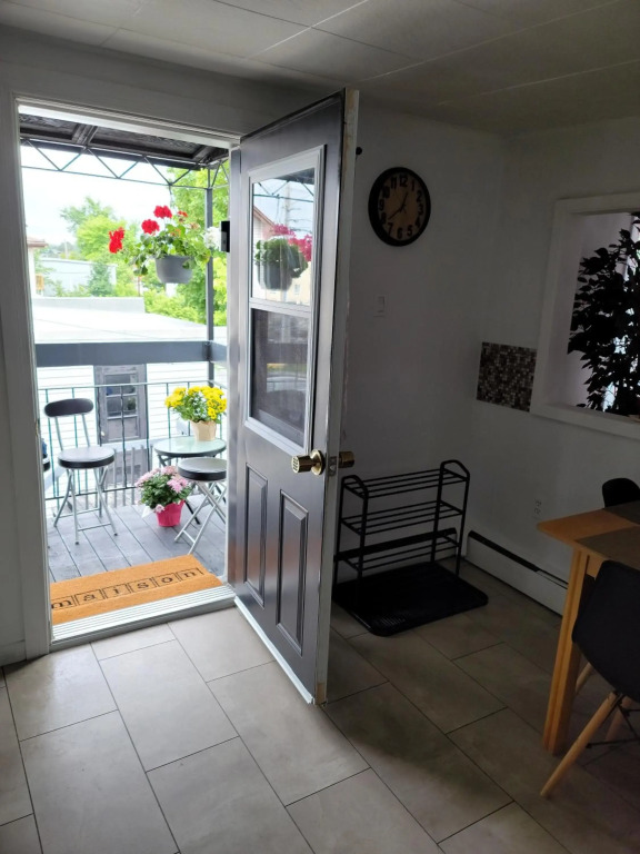 Vibrant apartment in the heart of the town