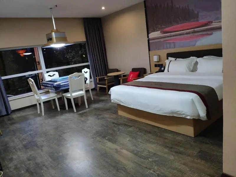 Thank Inn Hotel Guizhou Qiannan Duyun Jianjiang Avenue
