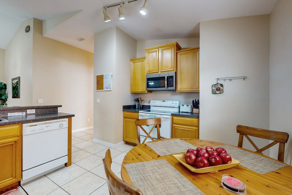 Your Florida Getaway for Fun, Pool, and Games, not far From Disney
