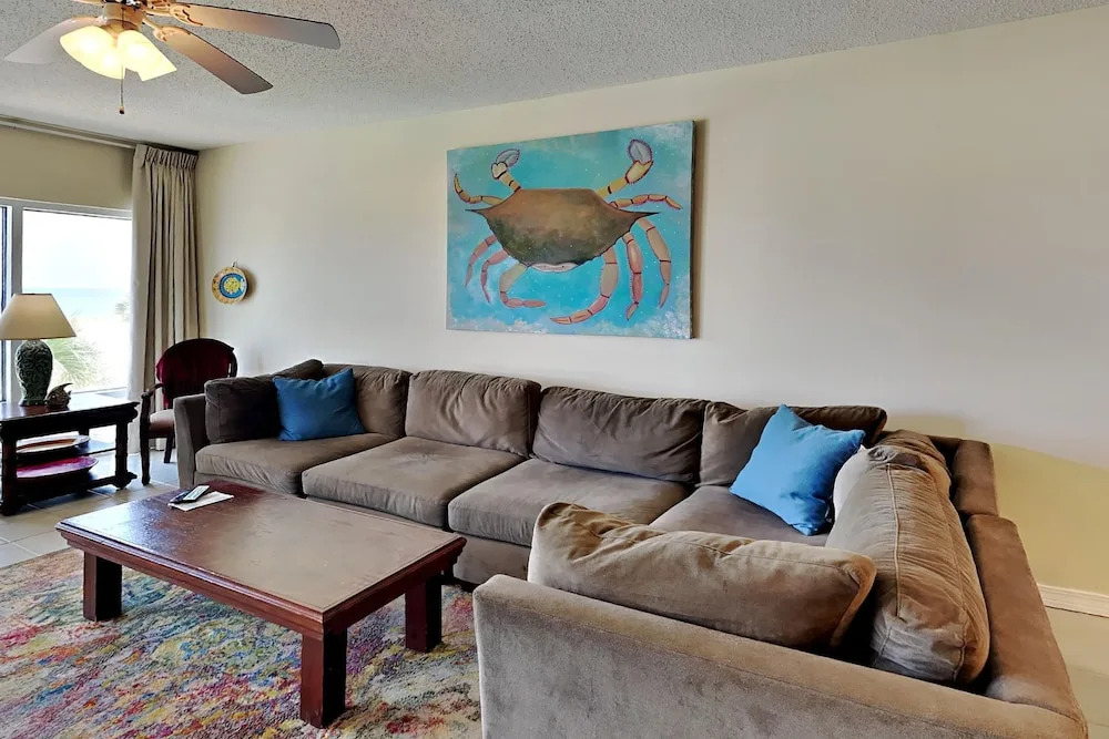 Emerald Isle Pensacola Beach by Southern Vacation Rentals