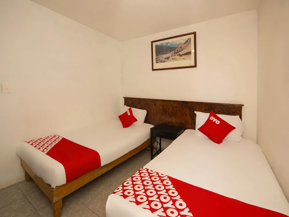Hotel El Meson De La Luna